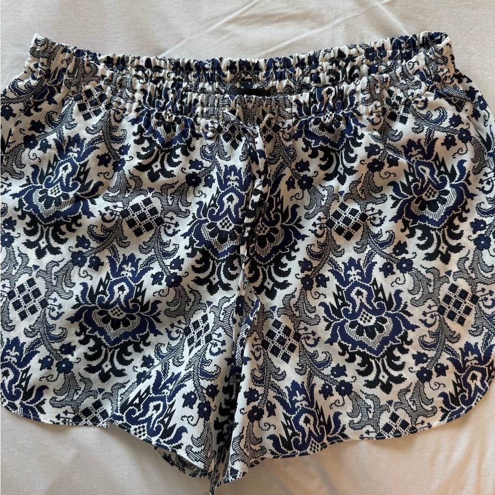 INTERMIX - Java Silk Shorts - Picture 3 of 4